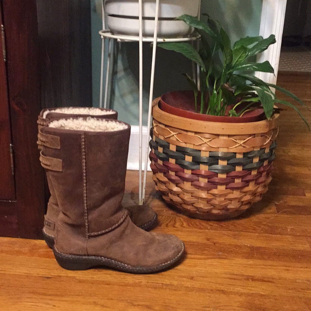 Ugg suede leather and sheepskin boots
